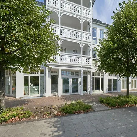 In Attraktiver Lage Des Ostseebades Apartmán *
